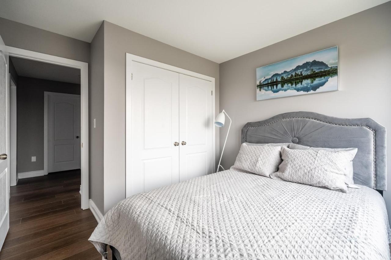 Modern Hamilton Homes Lake Ontario Shore By Globalstay Exterior photo